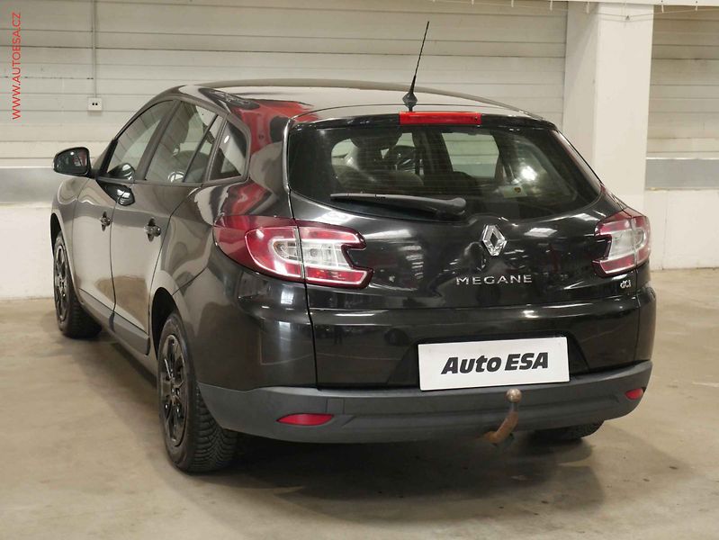 Renault Mégane (2010) 1.5 dCi, autoAC, temp - fotka 4 z 19