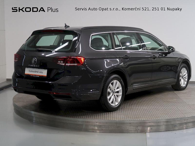 Volkswagen Passat (2023) BUSINESS PREMIUM 2.0TDI 110KW - fotka 2 z 36