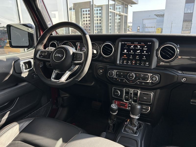 Jeep Wrangler Unlimited Rubicon 392 V8 - fotka 15 z 35