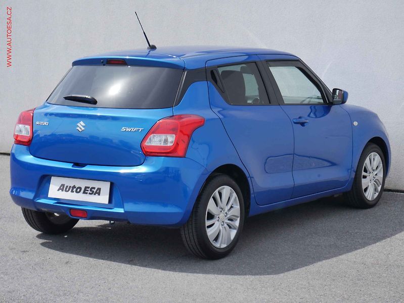 Suzuki Swift (2019) 1.0 Boosterjet, ČR, AC - fotka 4 z 18