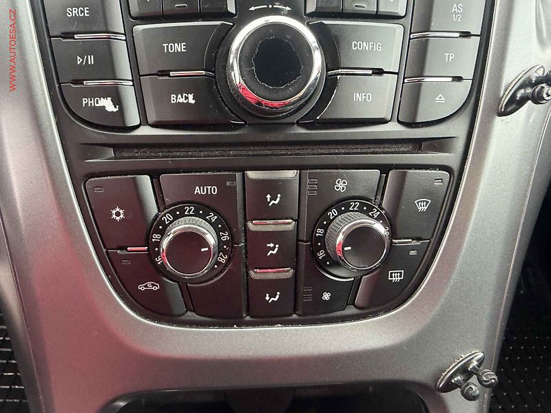 Opel Astra (2015) 1.6 CDTi, ČR, AC, tempo - fotka 12 z 13
