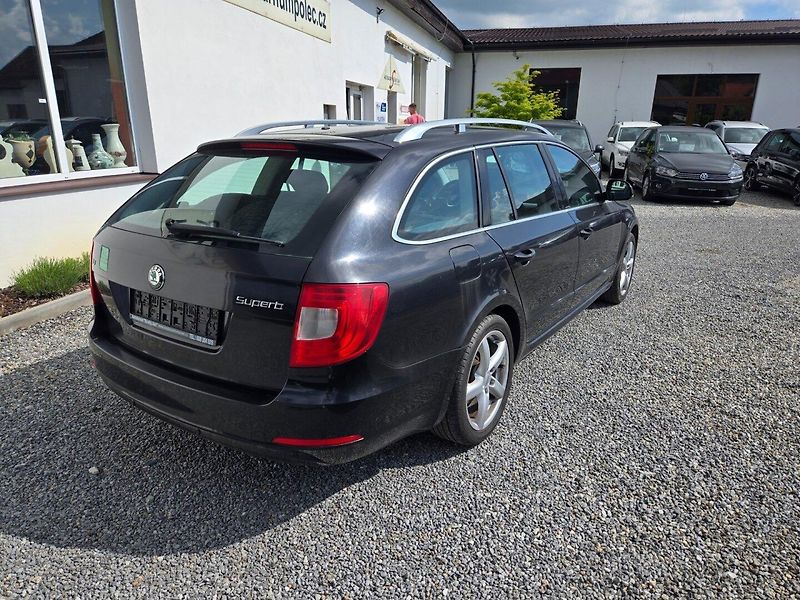 Škoda Superb (2011) 2.0 TDI Serviska Rozvody - fotka 2 z 48