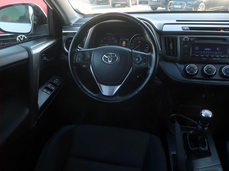 Toyota RAV4 (2017) 2.0 VVT-i, 4X4, Serv.kniha - fotka 7 z 13