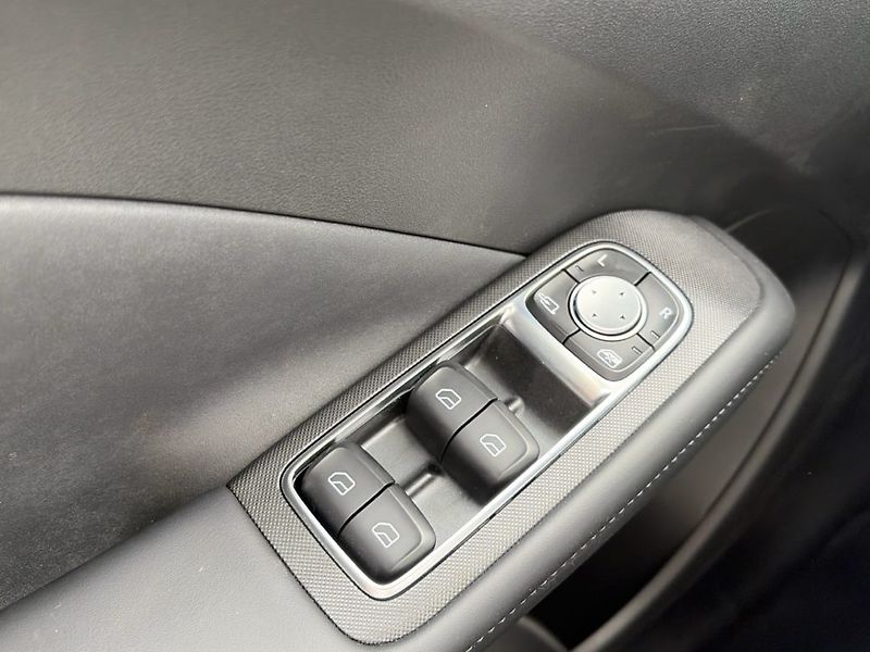 MG MG4 (2026) EV Urban 54kWh*Premium - fotka 19 z 22