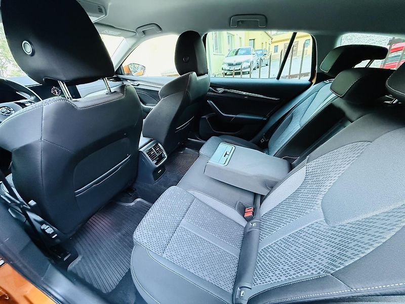 Škoda Octavia (2022) 1.4TSi iV 150kW STYLE TAŽNÉ ČR - fotka 9 z 20
