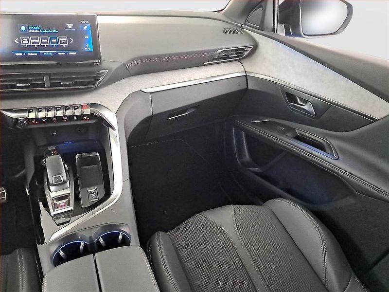 Peugeot 3008 (2023) 1.2 PureTech - fotka 8 z 19