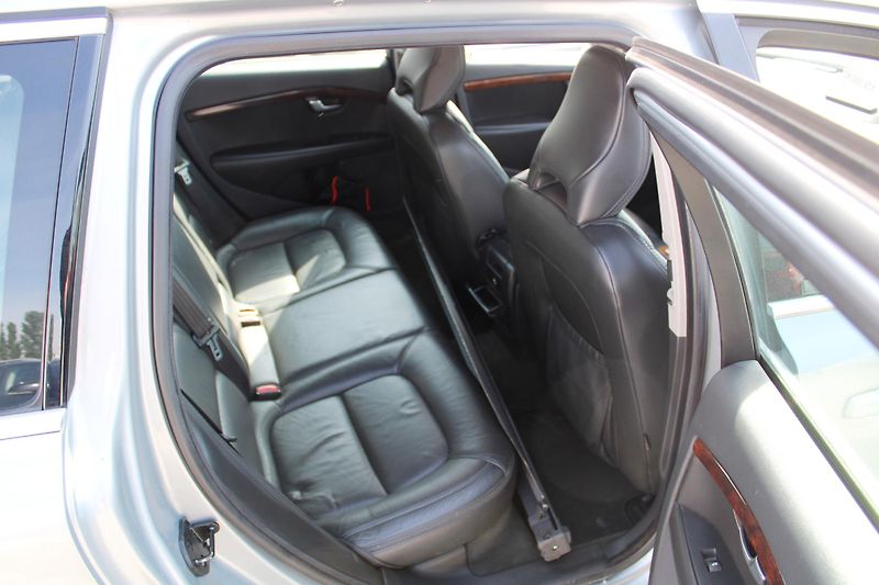 Volvo XC70 (2010) REZERVACE - fotka 12 z 16
