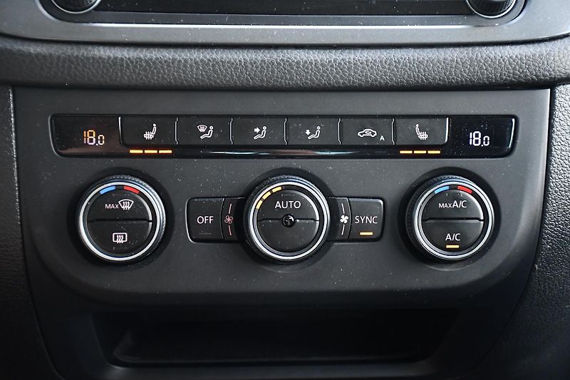 Volkswagen Tiguan 2.0TDi 110kW TAŽNÉ DSG 4MOTION - fotka 31 z 47