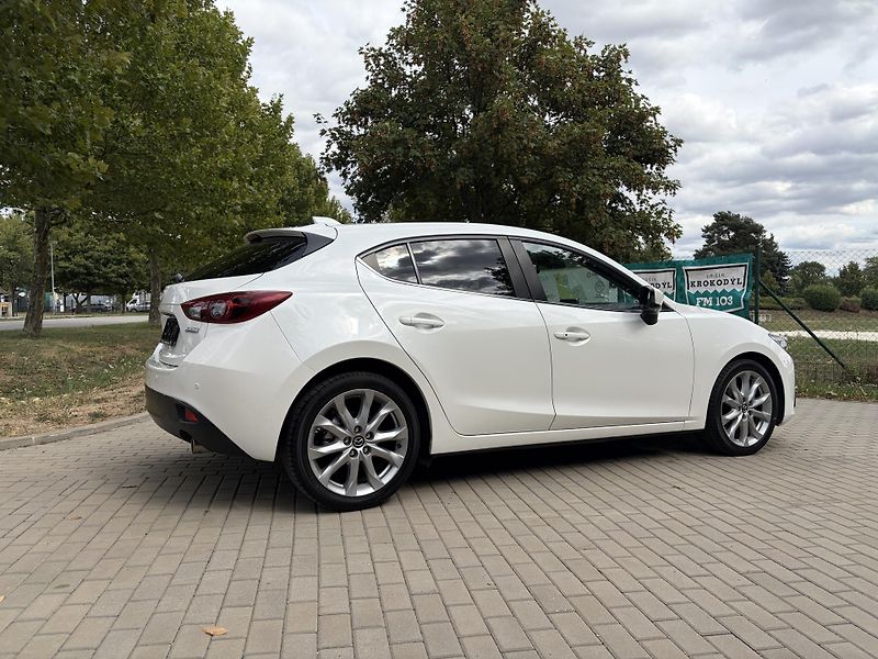 Mazda 3 2.0 Sports-Line - fotka 13 z 31