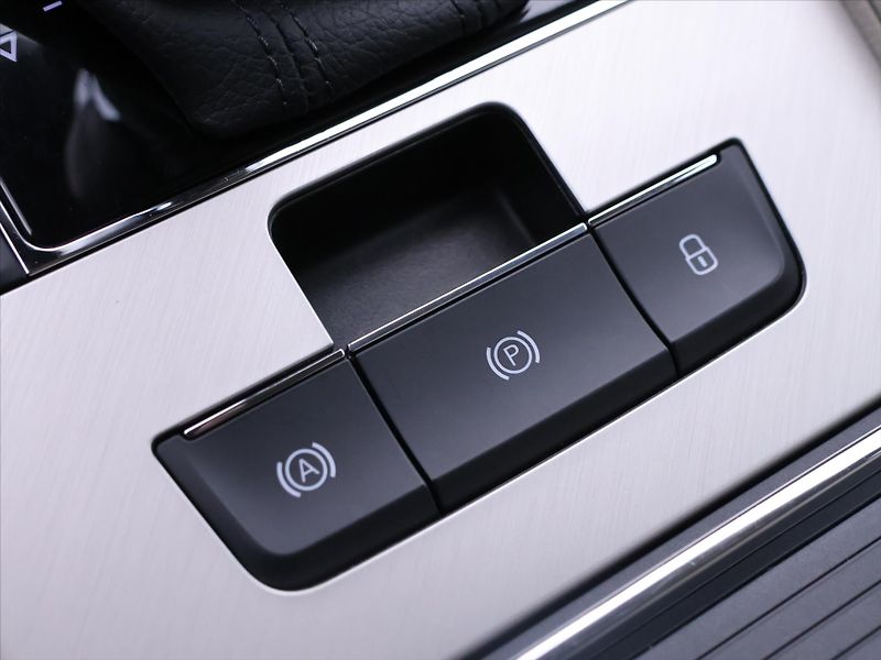 Škoda Superb 2,0 TDI  110 kW DSG DPH CZ - fotka 34 z 43