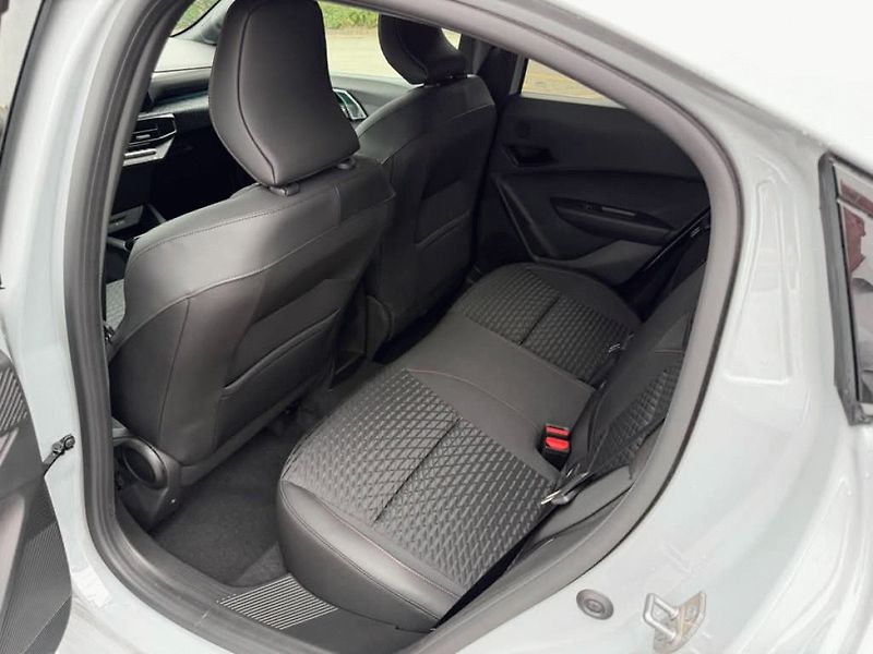 Renault Clio (2026) techno TCe 115 EDC MY00 - fotka 16 z 23