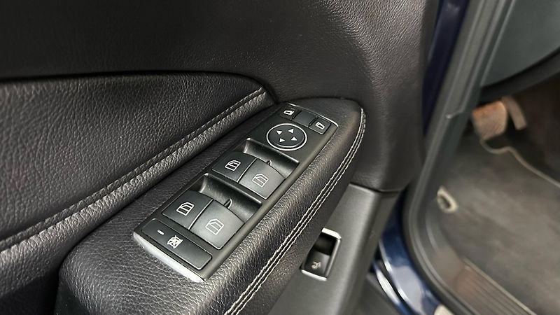 Mercedes-Benz GLE 250D / 4.MATIC / DVĚ SADY KOL - fotka 27 z 46