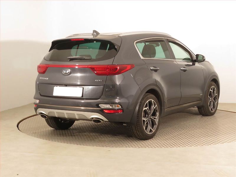 Kia Sportage (2018) GT Line 1.6 T-GDI, 4X4 - fotka 5 z 19