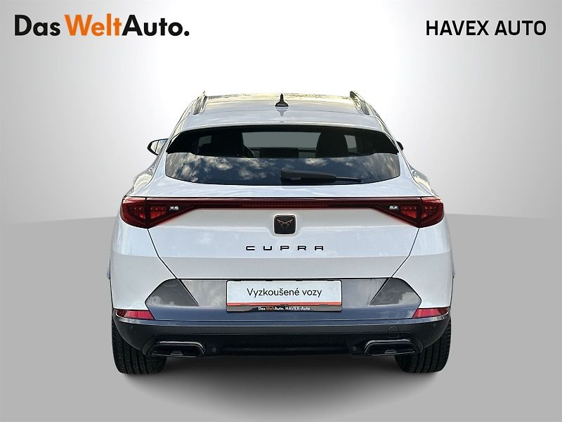 Cupra Formentor (2024) 1.5 TSI DSG - fotka 28 z 31