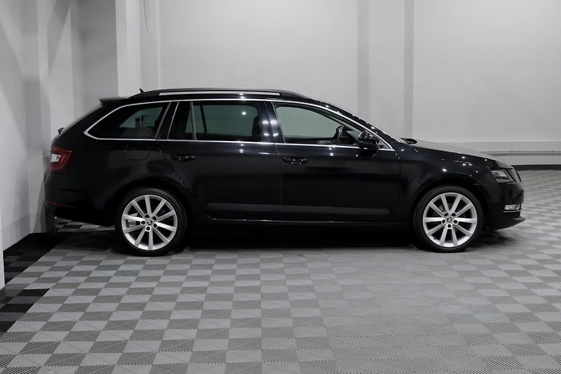 Škoda Octavia (2017) 3 FL Combi 1.4 TSI 110 kW  - fotka 3 z 34