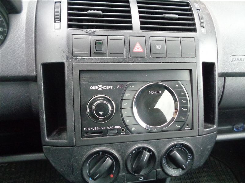 Volkswagen Polo 1,2 - fotka 12 z 15