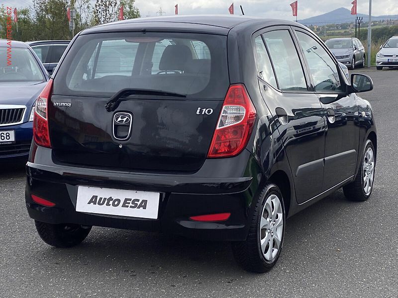 Hyundai i10 (2013) 1.1i, Klima - fotka 6 z 17