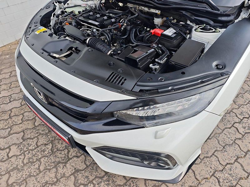 Honda Civic (2019) 1.5 Turbo Sport Plus 134kW 6MT - fotka 35 z 45