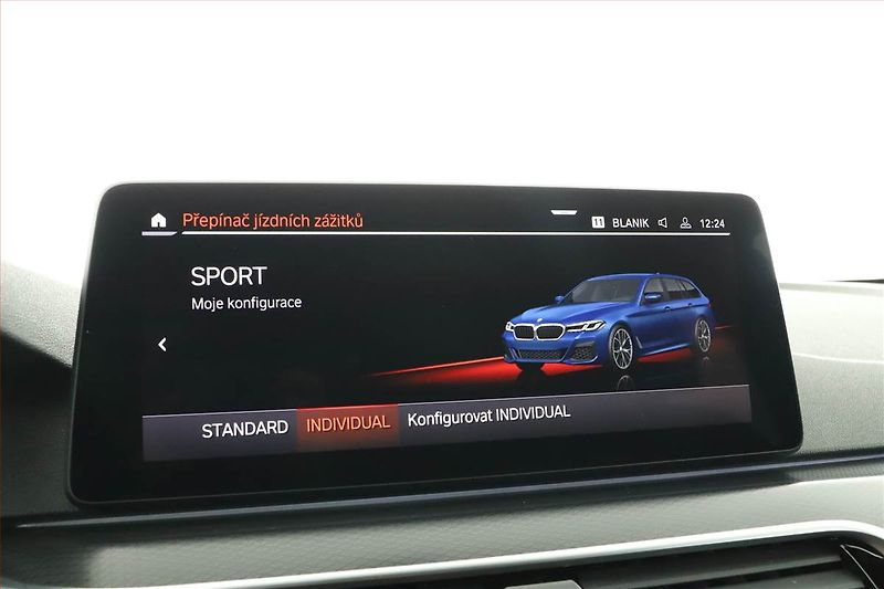 BMW Řada 5 (2021) M Sport 530d xDrive - fotka 13 z 21