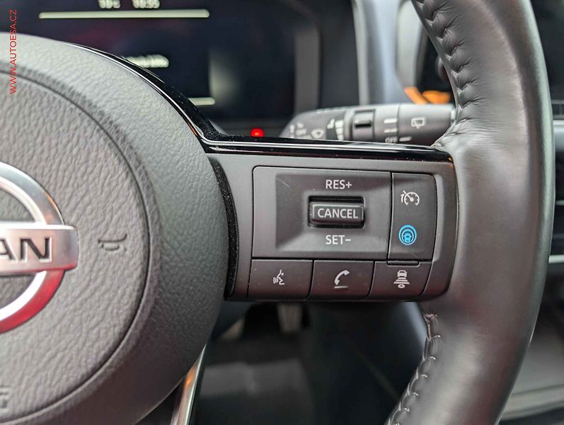Nissan Qashqai (2022) 1.3DIG-T, 2.maj,ČR, LED - fotka 19 z 21