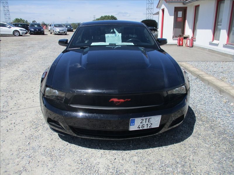 Ford Mustang 3,7 L V6, 224kW, ZAMLUVEN, - fotka 2 z 24