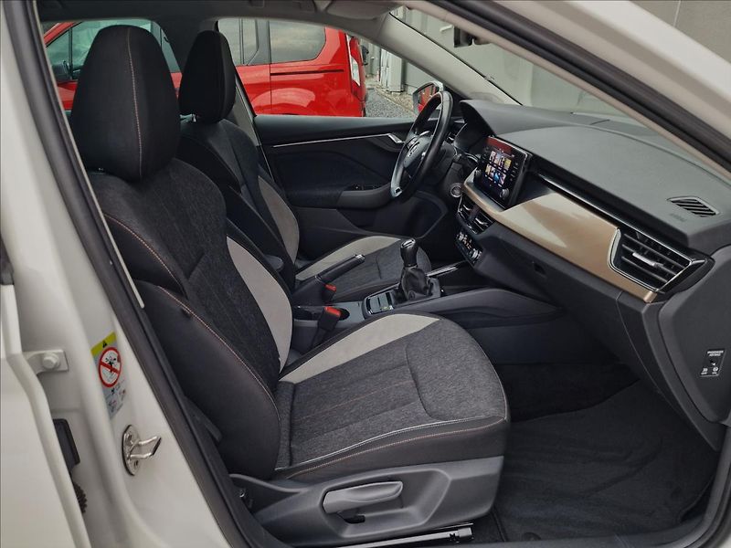 Škoda Scala 1.0 TSI 81kW Style, ČR,1.Maj. - fotka 14 z 50