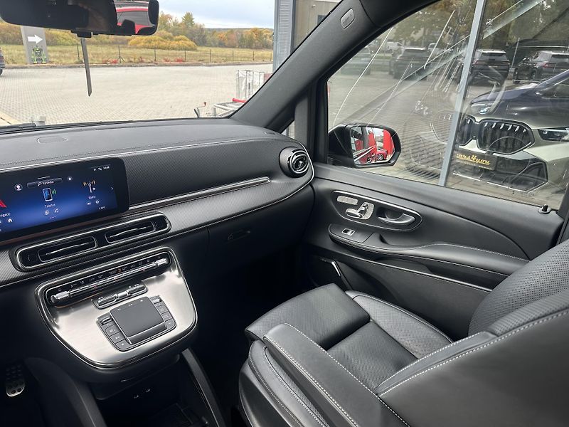 Mercedes-Benz Třídy V (2024) 300d 174kW 4M AMG LONG NT K360 - fotka 24 z 58