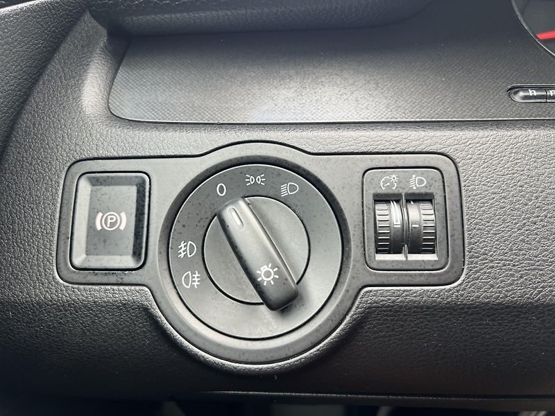 Volkswagen Passat Variant 2.0TDi 125kw DSG ALU - fotka 13 z 41