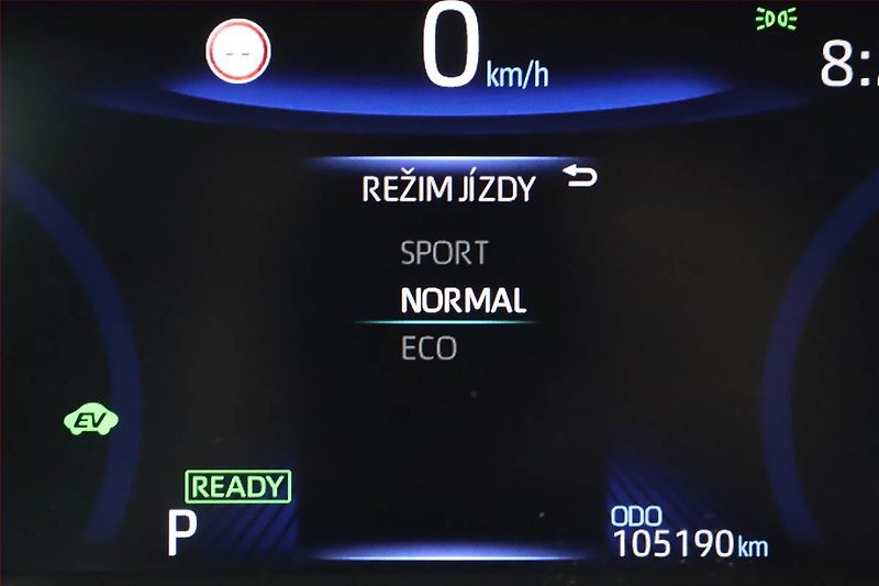 Toyota Corolla (2021) 1.8 Hybrid, Automat, ČR,1.maj - fotka 14 z 20