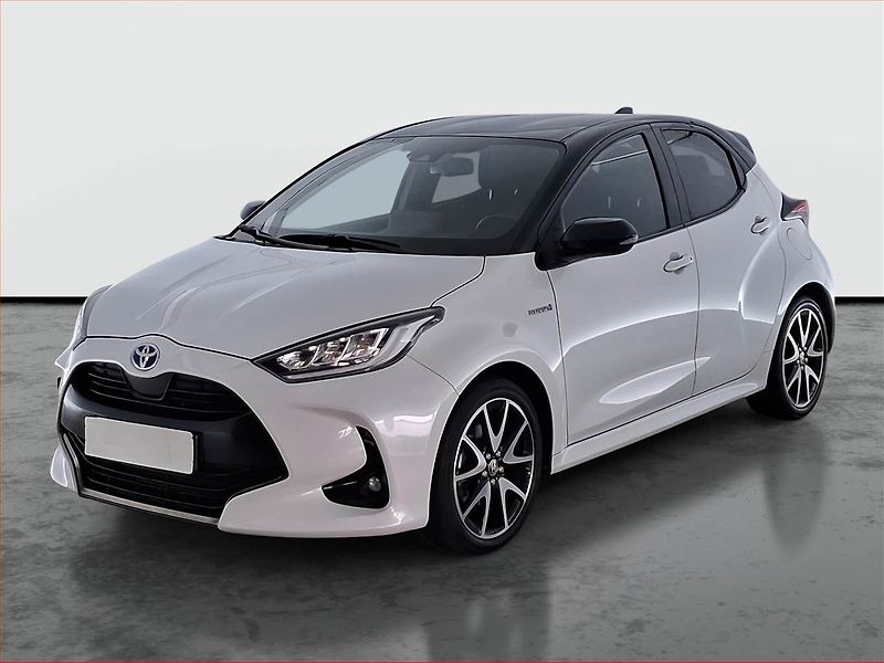 Toyota Yaris (2020) Kůže, Tempomat, Park. senzory, - fotka 2 z 19