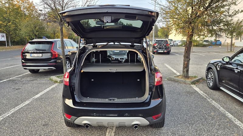 Ford Kuga (2011) 2.0 TDCi 4x4 Titanium, ČR - fotka 28 z 52