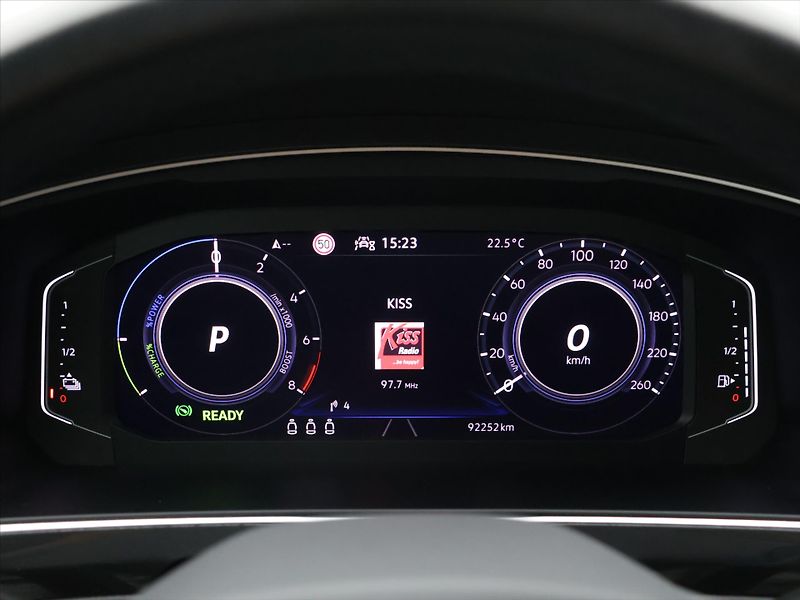 Volkswagen Tiguan 1,4 TSI PHEV 180kW R-Line DPH - fotka 19 z 33