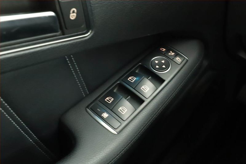 Mercedes-Benz Třídy E (2013) E 400 4MATIC, 4X4, Automat - fotka 18 z 18