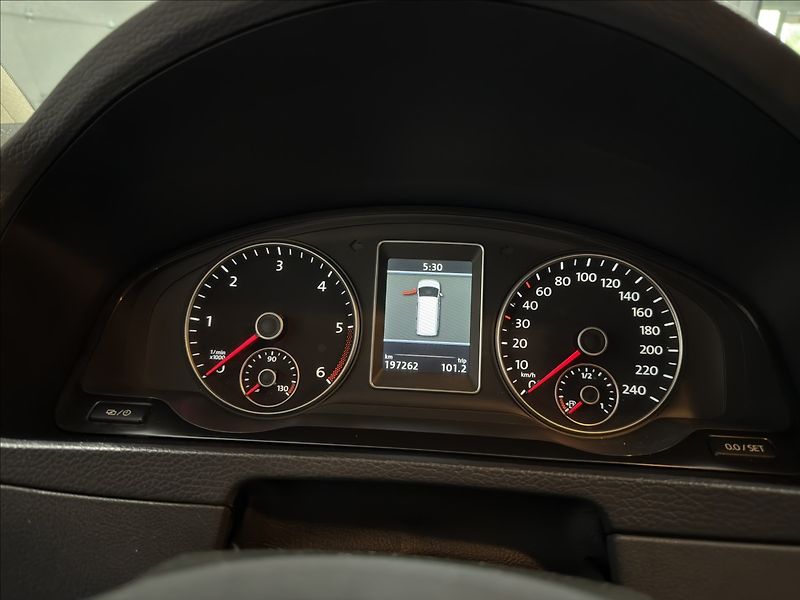 Volkswagen Multivan 2,0   TDI DSG 4M INDIVIDUAL - fotka 12 z 45