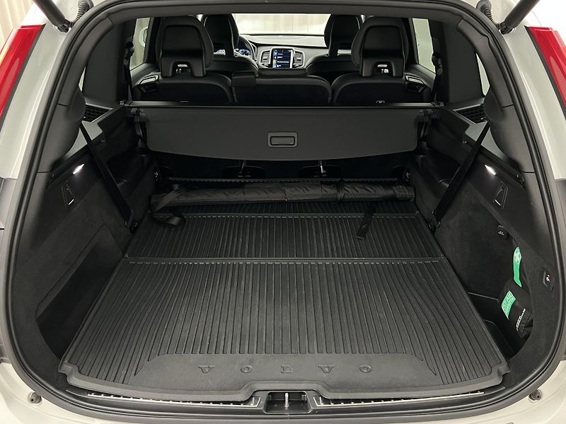 Volvo XC90 B5 AWD MOMENTUM PRO 7 MÍST - fotka 5 z 44