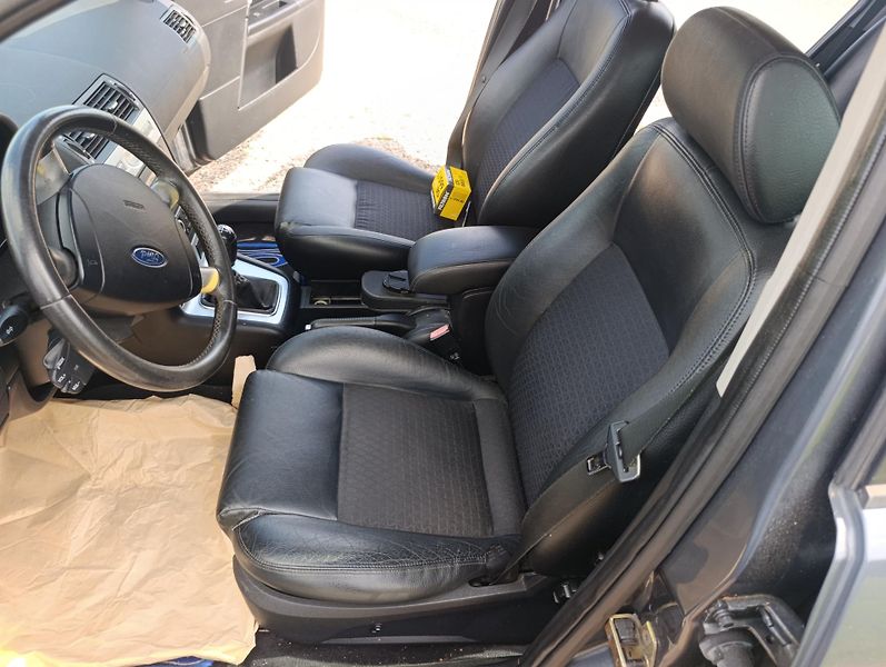 Ford Mondeo (2006) 2.0 TDCi  - fotka 8 z 13