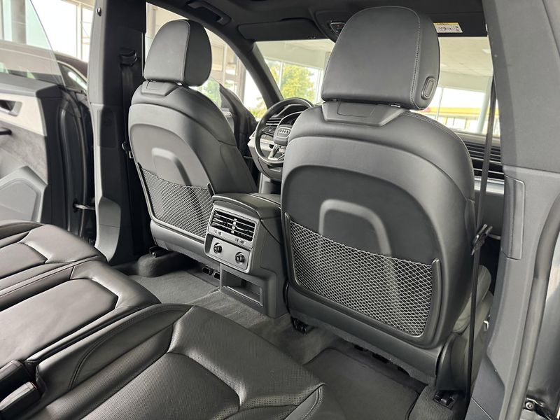 Audi Q8 50TDI Quattro*S-LINE*REZERVACE - fotka 16 z 42