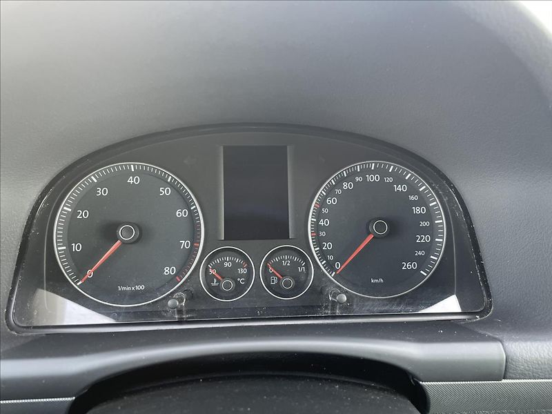 Volkswagen Touran 1,4TSI 103kW*jen 96.tis.km*Roz - fotka 13 z 40