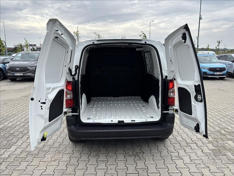 Peugeot Partner 1,2 Puretech 81kW Active L1 - fotka 10 z 35