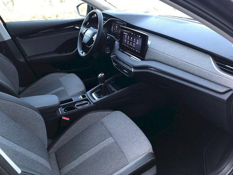 Škoda Octavia (2025) TOP SELECTION 1,5 TSI MATRIX - fotka 7 z 22
