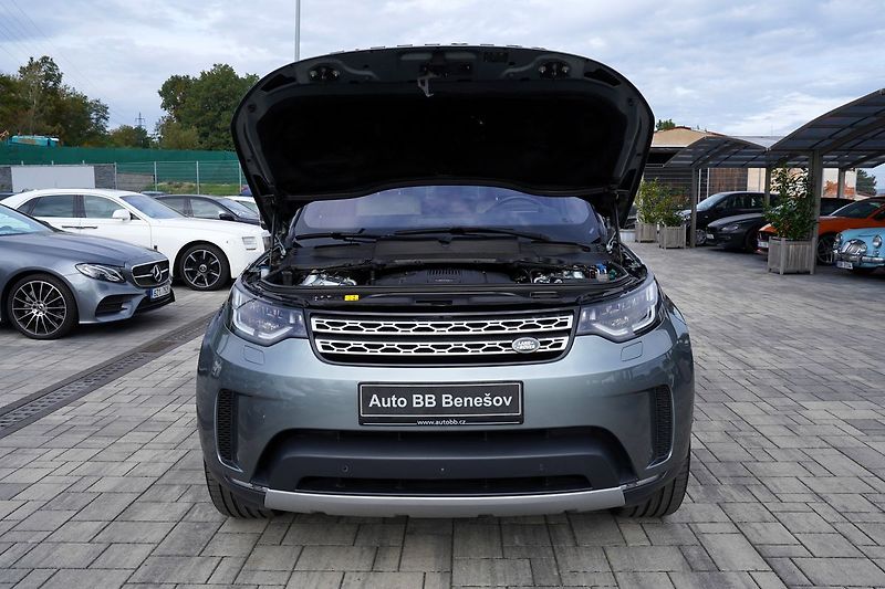 Land Rover Discovery 3.0 TD6/HSE/260PS/ČR - fotka 6 z 54