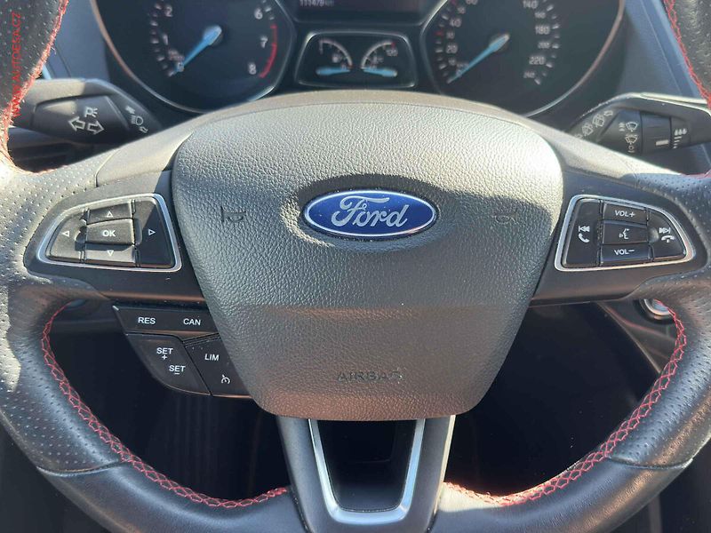 Ford Kuga (2019) 1.5EB, AC, park.čidla - fotka 13 z 22