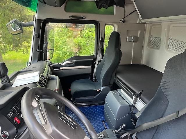 MAN TGX (2017) Lowdeck - fotka 2 z 8