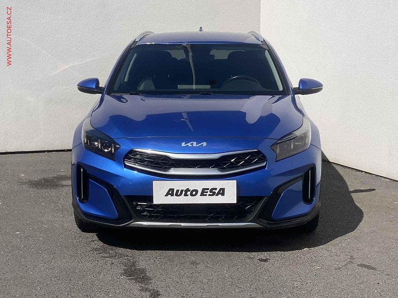 Kia XCeed (2023) 1.5 T-GDi, 2.maj,ČR - fotka 2 z 17