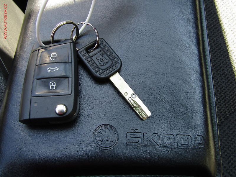 Škoda Octavia (2013) 2.0TDi, 2.maj,ČR, DSG - fotka 17 z 18