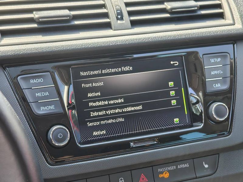 Škoda Fabia Tour Ambition 1,0TSI - fotka 14 z 20