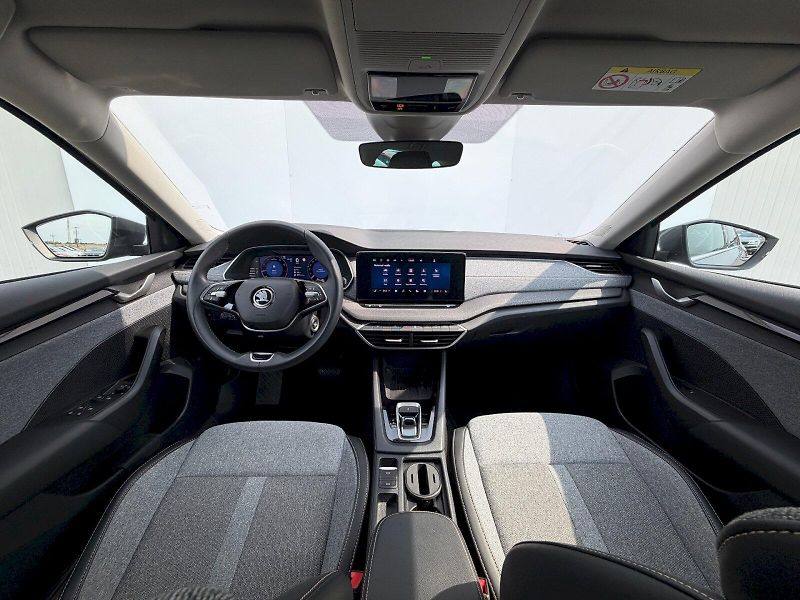 Škoda Octavia (2024) 1.5 TSI 110kW DSG Top Selectio - fotka 9 z 35
