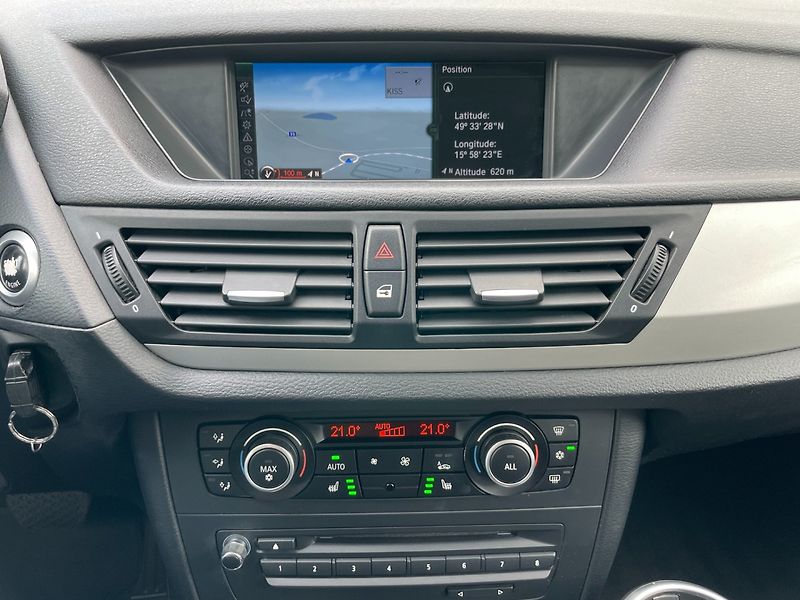 BMW X1 (2011) xDrive 2.0D 130kW 4x4 ČR Bixen - fotka 13 z 28
