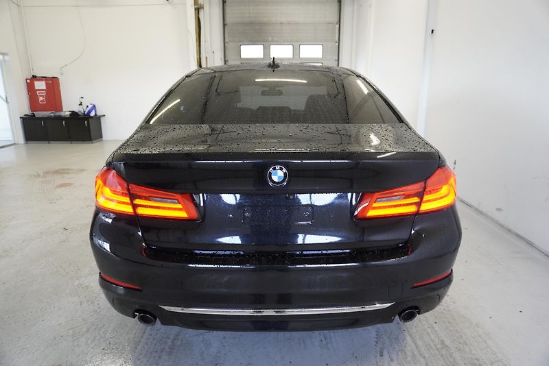 BMW Řada 5 530 D SPORTLINE AUTOMAT - fotka 4 z 28