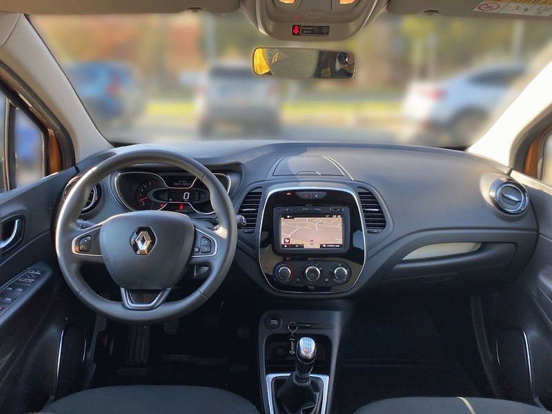 Renault Captur (2019) Limited TCe 130 - fotka 21 z 27